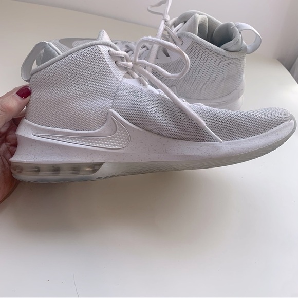 Nike Air Max Infuriate Men’s White Basketball Sneakers main image 4